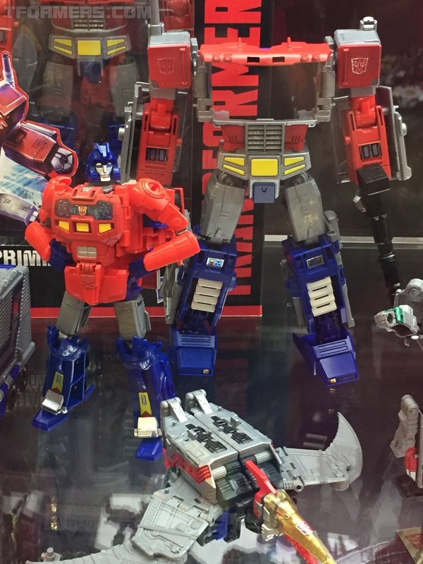 Hascon 2017 Day 2 Images Orion Pax Optimus Prime Dinobots  (4 of 18)